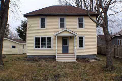 224 Monroe Avenue, Tomah, WI 54660