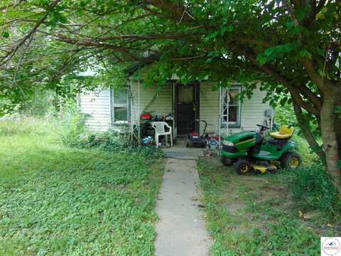 506 N Pettis, Windsor, MO 65360