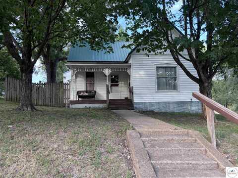 104 W Osage, Warsaw, MO 65355