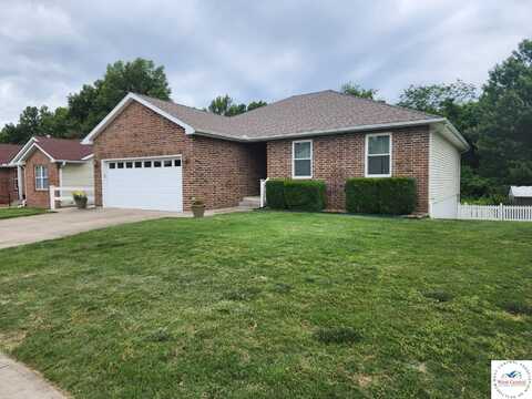 901 S D & T, Clinton, MO 64735