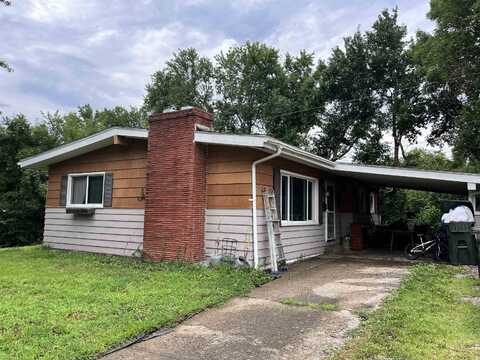 808 E Clark, Warrensburg, MO 64093