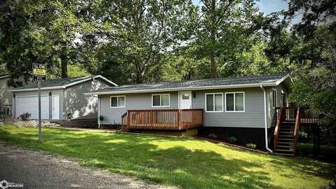 202 Keomah Village, Oskaloosa, IA 52577