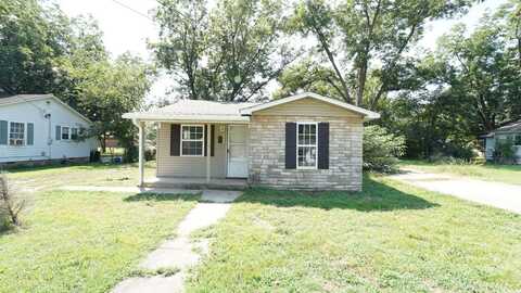 302 Victor St, Poplar Bluff, MO 63901