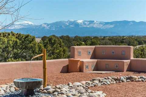 88 Chisholm Trail, Santa Fe, NM 87506