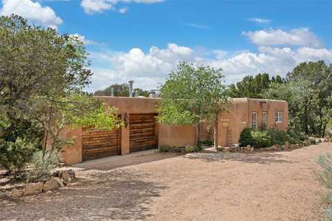 1203 Calle Luna, Santa Fe, NM 87501