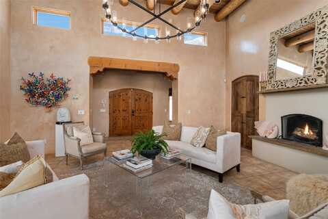 794 Camino Francisca, Santa Fe, NM 87506