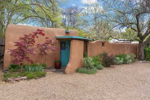 329 Camino Del Monte Sol, Santa Fe, NM 87501