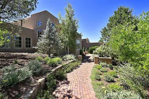 2216 Wilderness Arroyo, Santa Fe, NM 87505