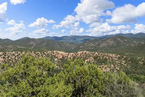 23 Sugarloaf, Santa Fe, NM 87501