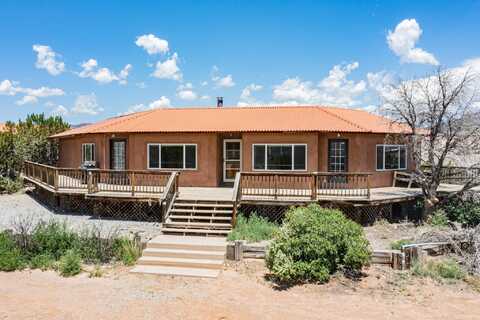 54 CR 159, PLAZA BLANCA, Abiquiu, NM 87510