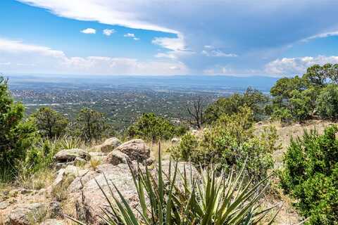 21 Ridge Drive, Santa Fe, NM 87505