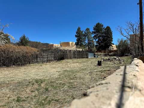 1132 Canyon Road, Santa Fe, NM 87501