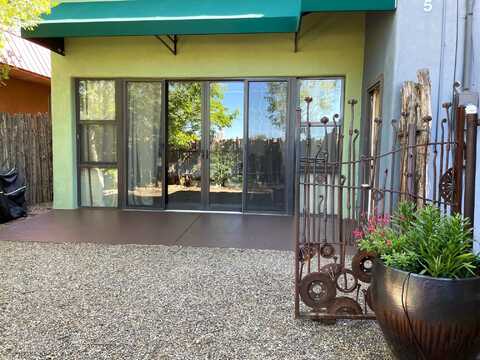 1405 Second Street, Santa Fe, NM 87505