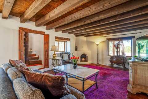 22 Double Arrow Road, Santa Fe, NM 87505