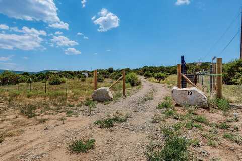 19 Edge of Woods Road, Tijeras, NM 87059