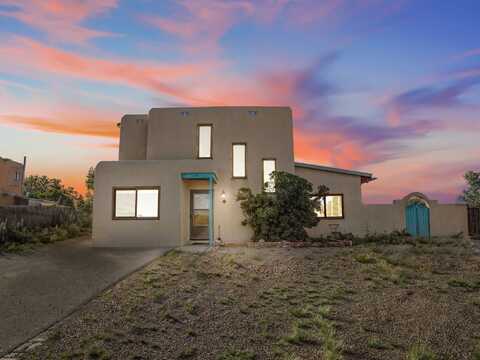 1313 Acequia Borrada, Santa Fe, NM 87507