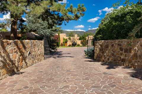 503 Camino Del Monte Sol, Santa Fe, NM 87505