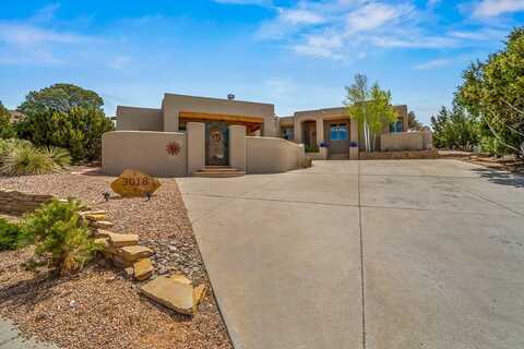 3018 Governor Lindsey, Santa Fe, NM 87505