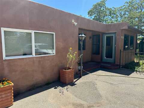 1101 Avenida Codorniz, Santa Fe, NM 87507