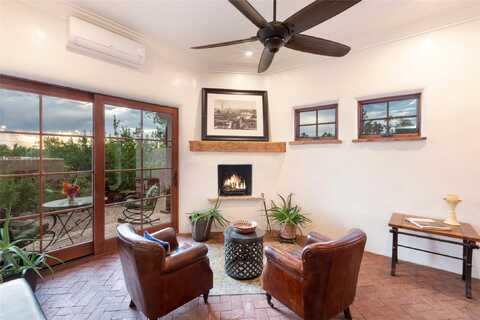 160 Lorenzo, Santa Fe, NM 87501