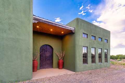 11 Wagon Trail, Cerrillos, NM 87010