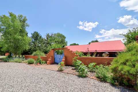 23 Private Drive 1637A, Abiquiu, NM 87510