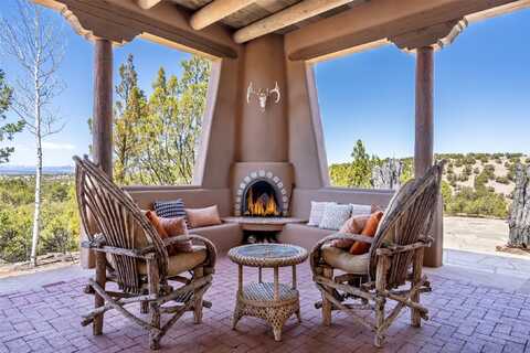 9 Alamo Creek Drive, Santa Fe, NM 87506