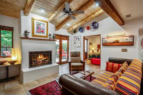 103 CATRON, Santa Fe, NM 87501