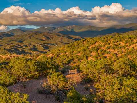 66 Tesuque Ridge, Santa Fe, NM 87501