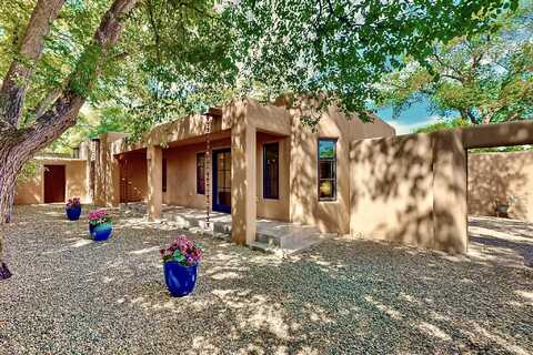 662 1/2 Canyon Road, Santa Fe, NM 87501