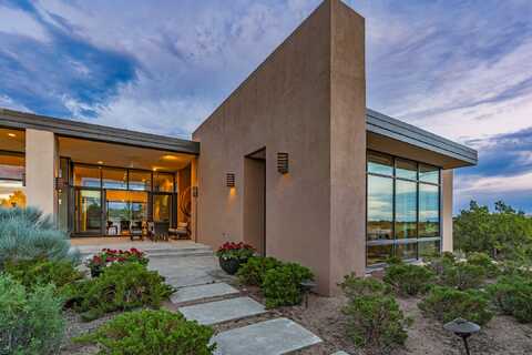 26 Bishops Dome, Santa Fe, NM 87506