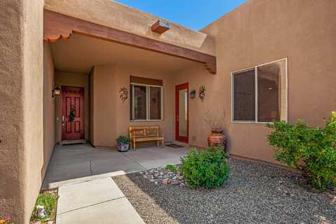 7135 Sereno Loop, Santa Fe, NM 87507