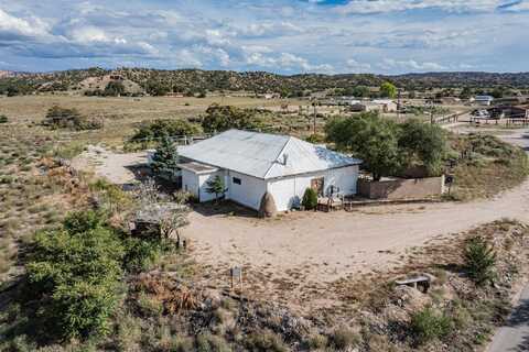 1042 County Rd 41, Velarde, NM 87582