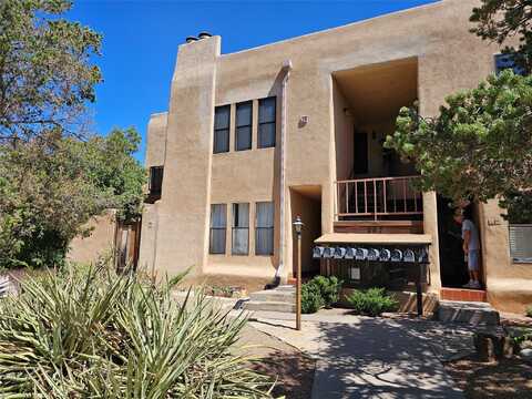 207 Camino De Los Marquez, Santa Fe, NM 87505