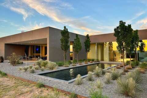 114 Paseo Del Conejo, Santa Fe, NM 87506