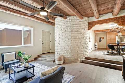 804 Loma Boreal, Santa Fe, NM 87501