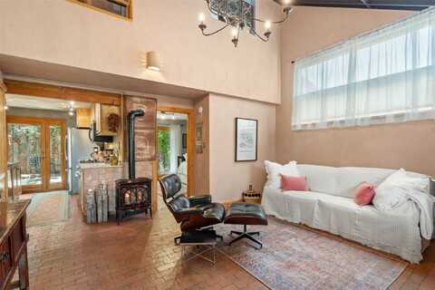 815 Ninita Street, Santa Fe, NM 87505