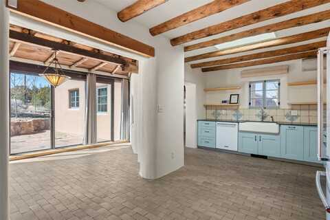 2347 Botulph Road, Santa Fe, NM 87505