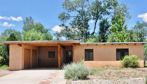 121 Camino Santiago, Santa Fe, NM 87501