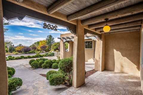 2698 Via Caballero Del Norte, Santa Fe, NM 87505