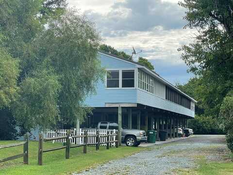 7073 BOND ST, CHINCOTEAGUE, VA 23336