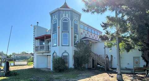 3481 MAIN ST, CHINCOTEAGUE, VA 23336