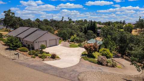 22295 Branding Iron Lane, Red Bluff, CA 96080