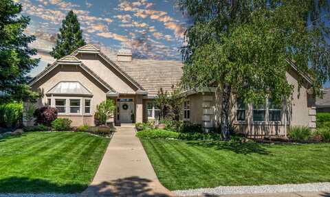 831 Santa Cruz Drive, Redding, CA 96003