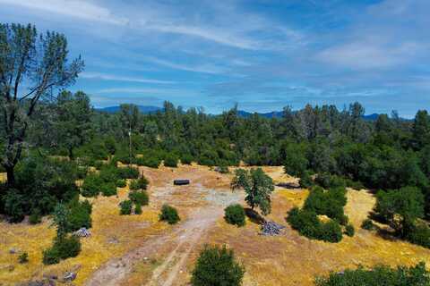 18216 Knoll Ln, Redding, CA 96003