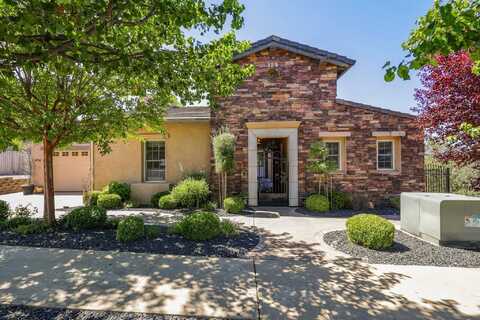 4714 Pleasant Hills Drive, Anderson, CA 96007