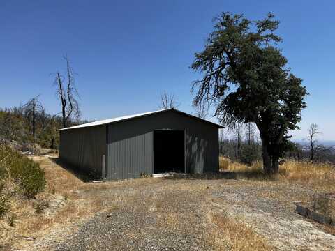 9952 Rainbow Lake Rd, Igo, CA 96047