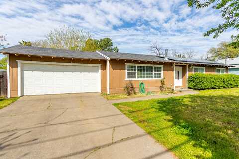 102 Chestnut Avenue, Red Bluff, CA 96080