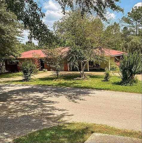 221 8th St, Red Bay, AL 35582