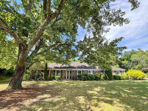 718 Lee St, Rogersville, AL 35652